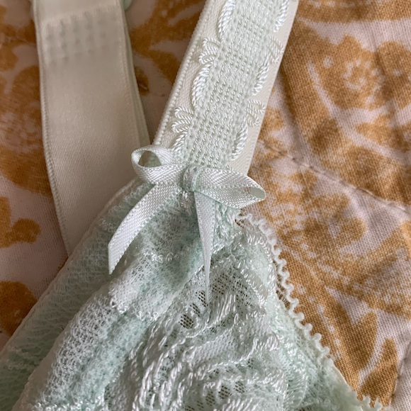 Conturelle lace underwire bra. NWT - Picture 5 of 13